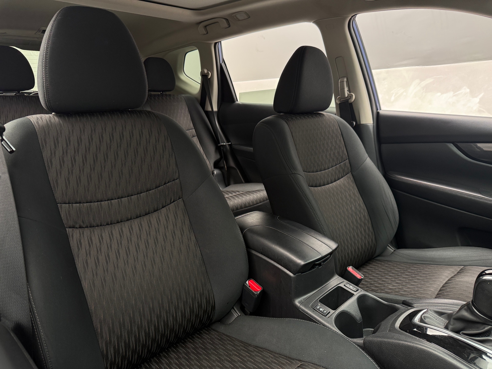 Thumbnail: 2017 Nissan Rogue - 2