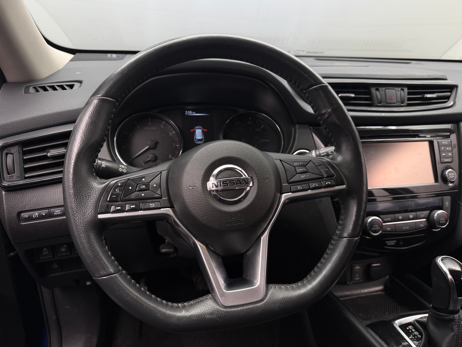 Thumbnail: 2017 Nissan Rogue - 5