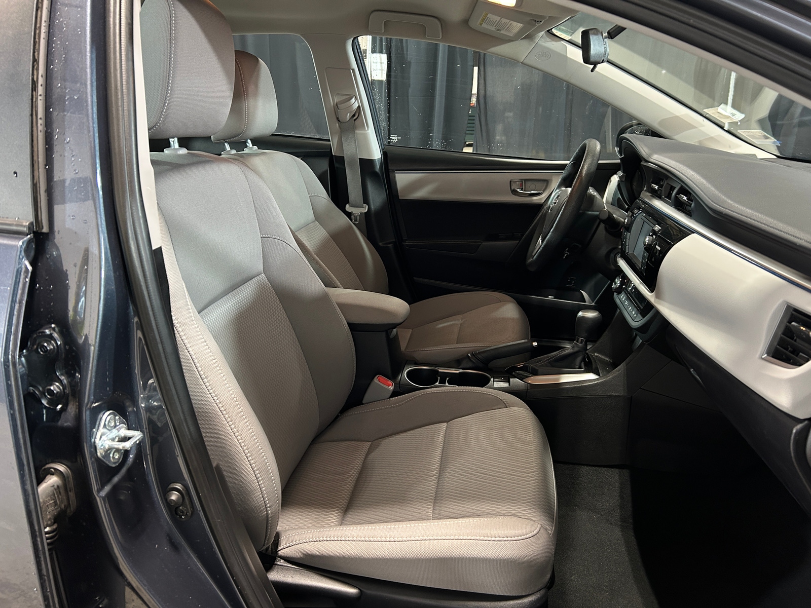 Thumbnail: 2015 Toyota Corolla - 2