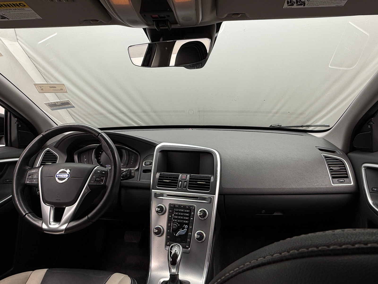 Thumbnail: 2017 Volvo XC60 - 2