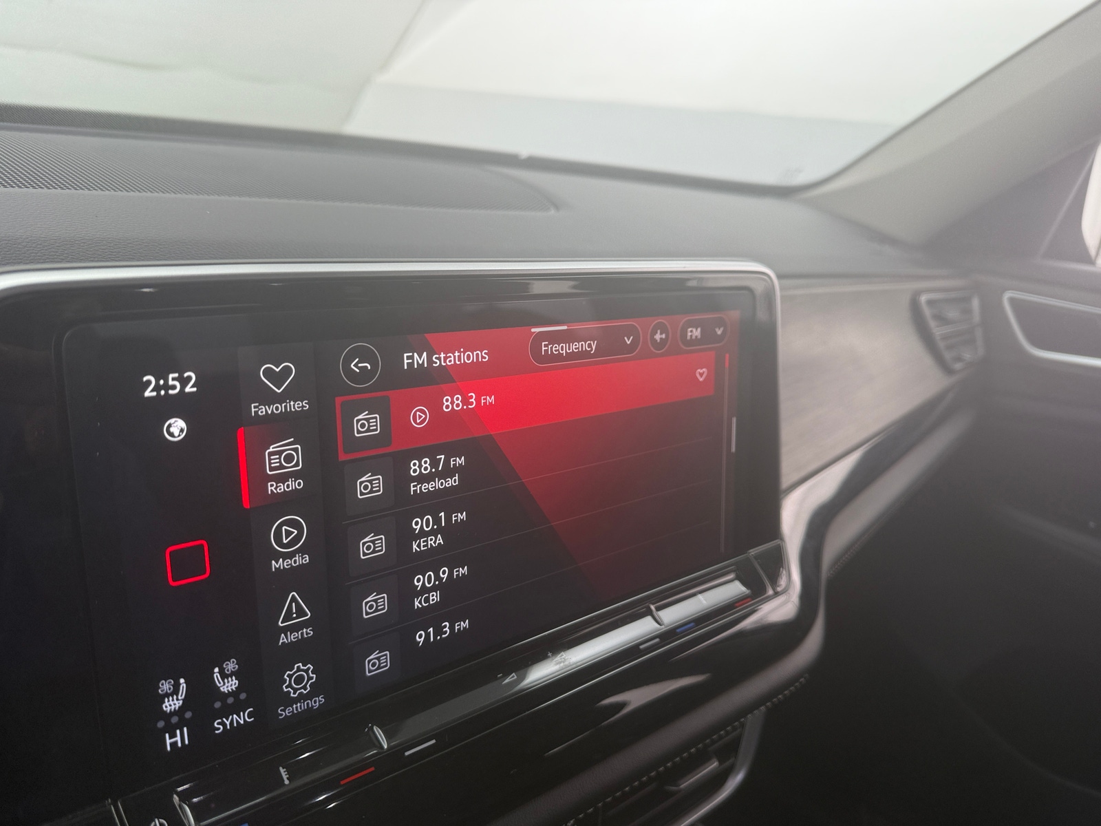 Thumbnail: 2024 Volkswagen Atlas - 3