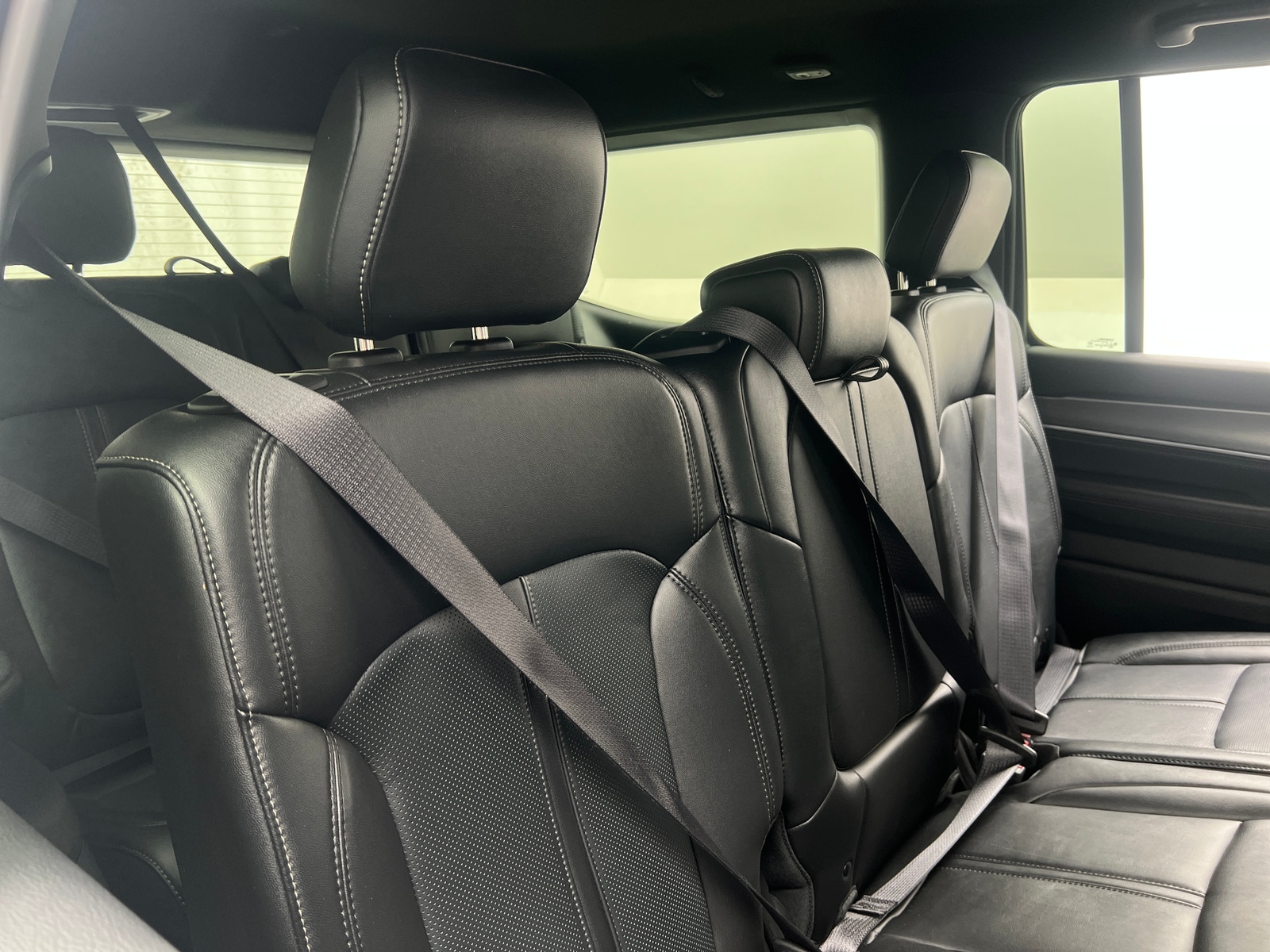 Thumbnail: 2025 Jeep Wagoneer - 5