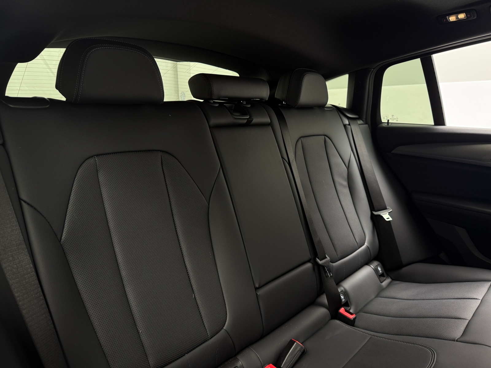 Thumbnail: 2025 BMW X4 - 5