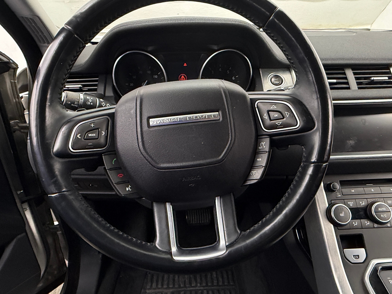 Thumbnail: 2017 Land Rover Range Rover Evoque - 4