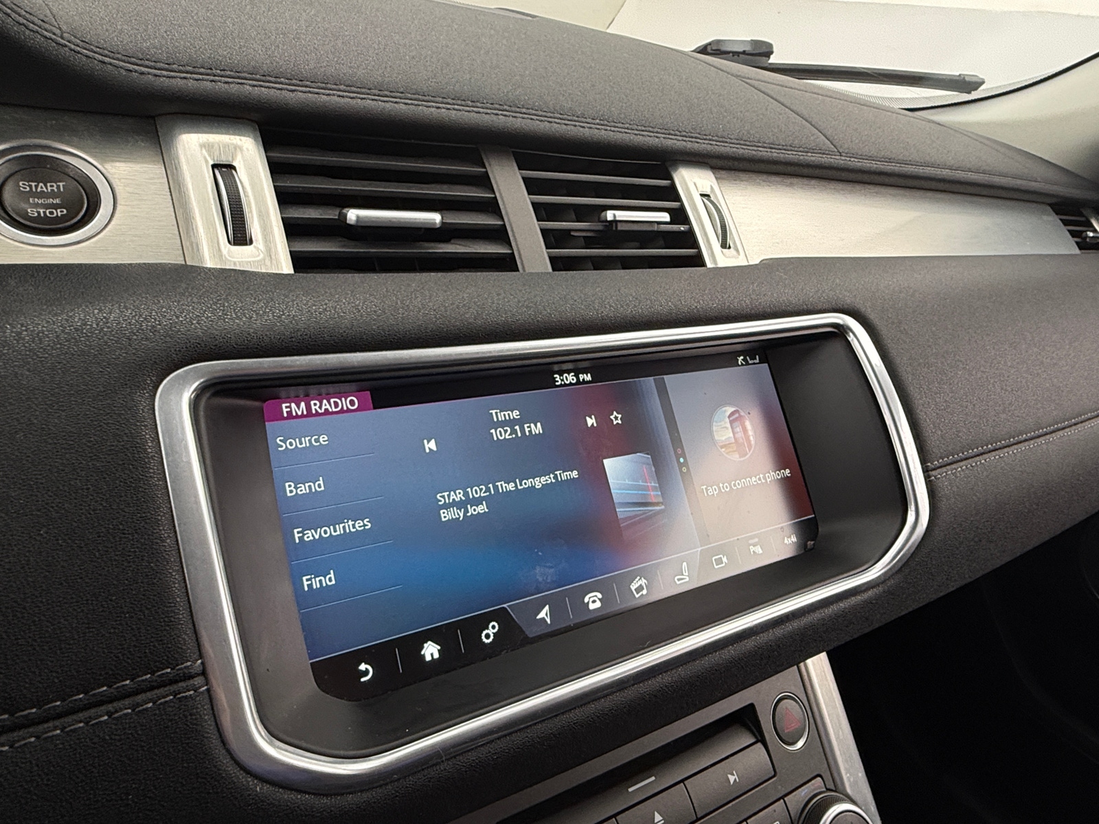 Thumbnail: 2017 Land Rover Range Rover Evoque - 3