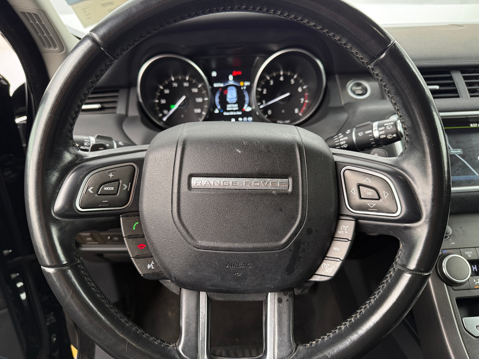 Thumbnail: 2018 Land Rover Range Rover Evoque - 4