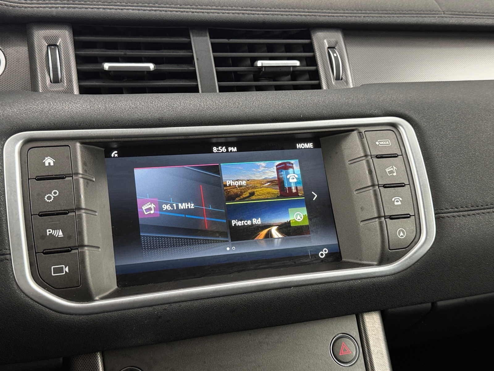 Thumbnail: 2018 Land Rover Range Rover Evoque - 3