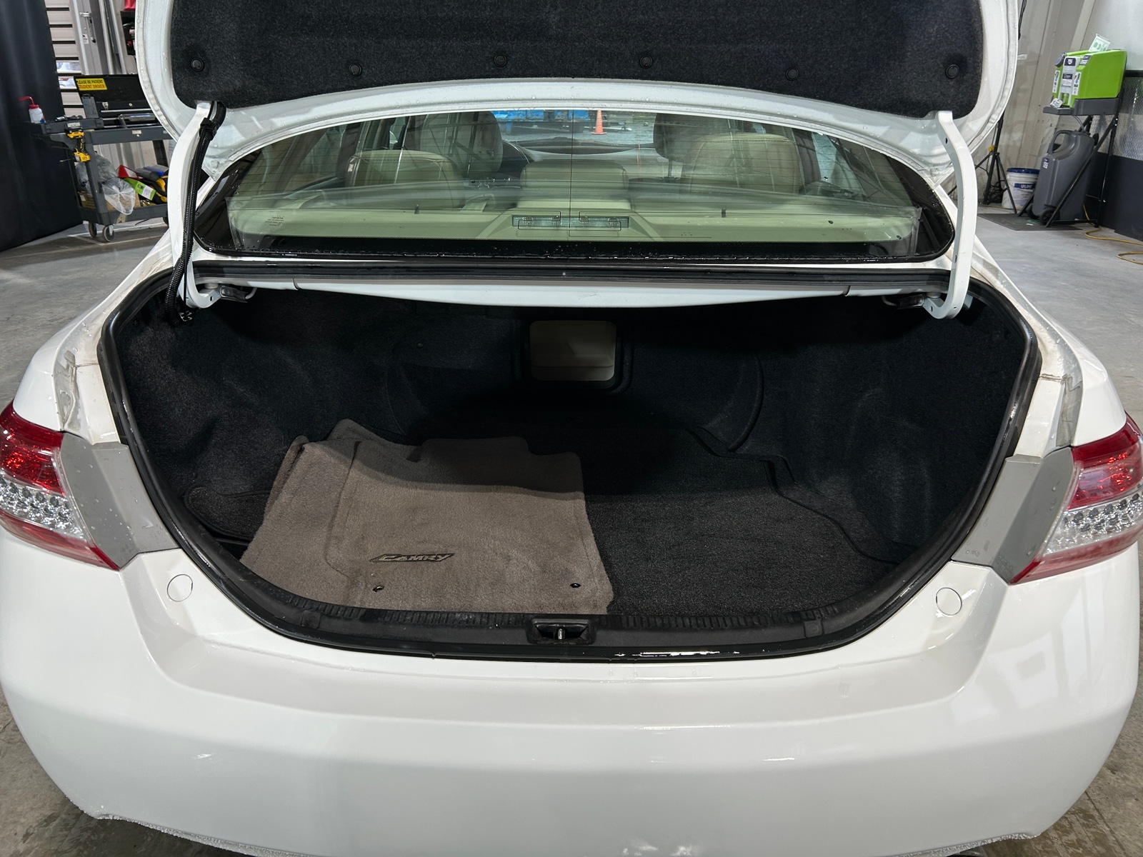 Thumbnail: 2011 Toyota Camry - 7