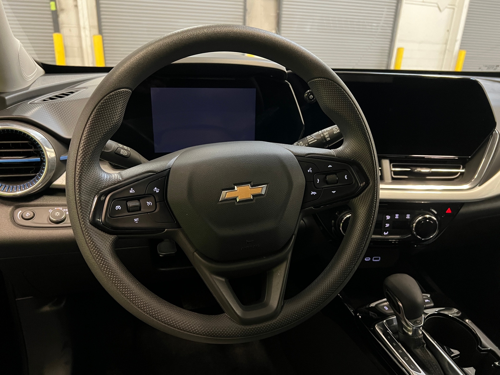 Thumbnail: 2025 Chevrolet Trax - 5