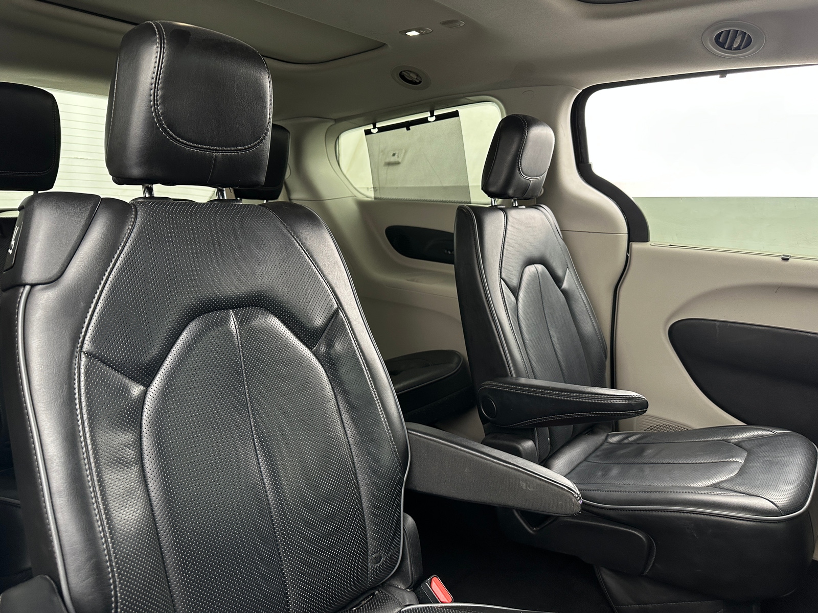 Thumbnail: 2019 Chrysler Pacifica - 5