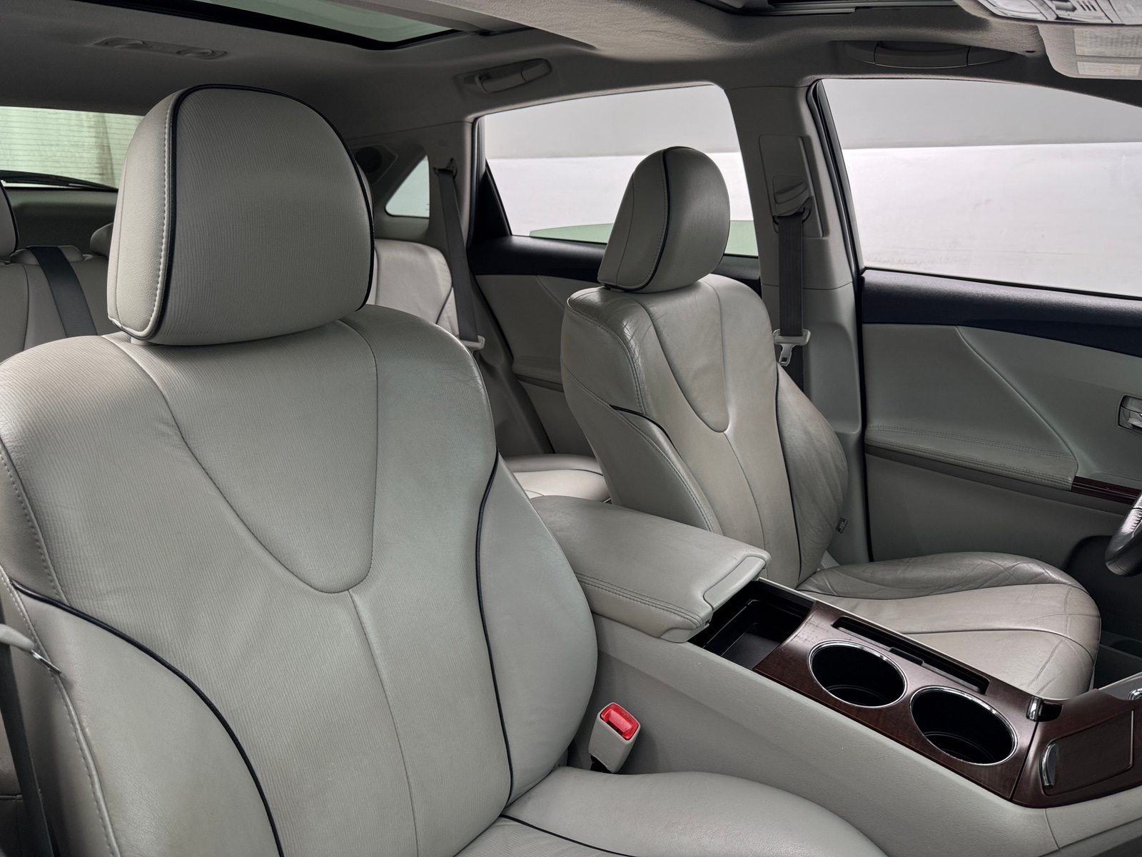 Thumbnail: 2011 Toyota Venza - 2