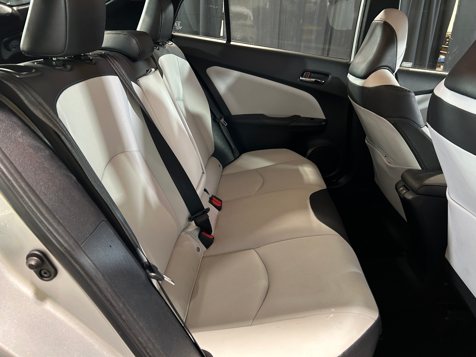 Thumbnail: 2022 Toyota Prius - 5