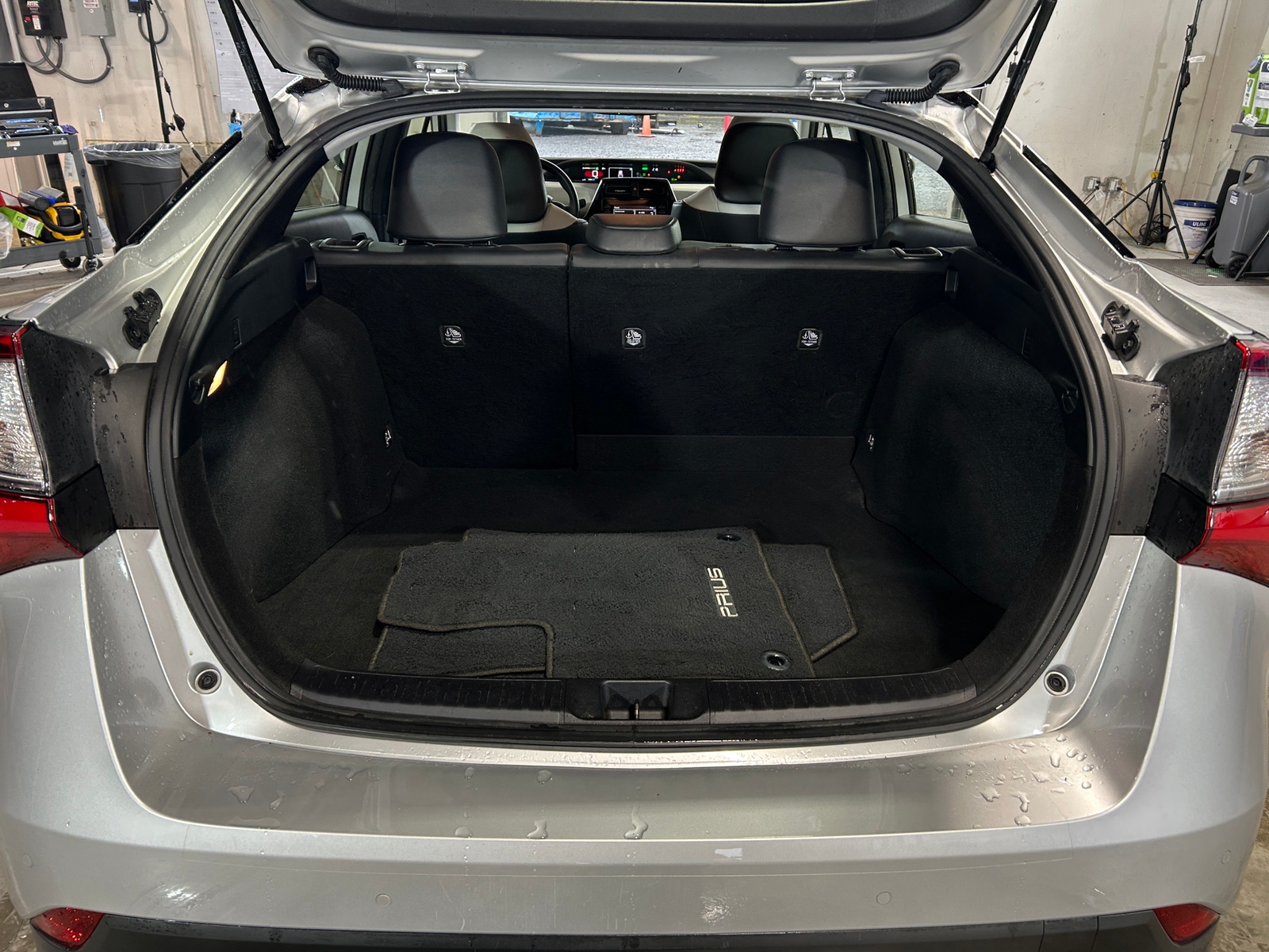 Thumbnail: 2022 Toyota Prius - 6