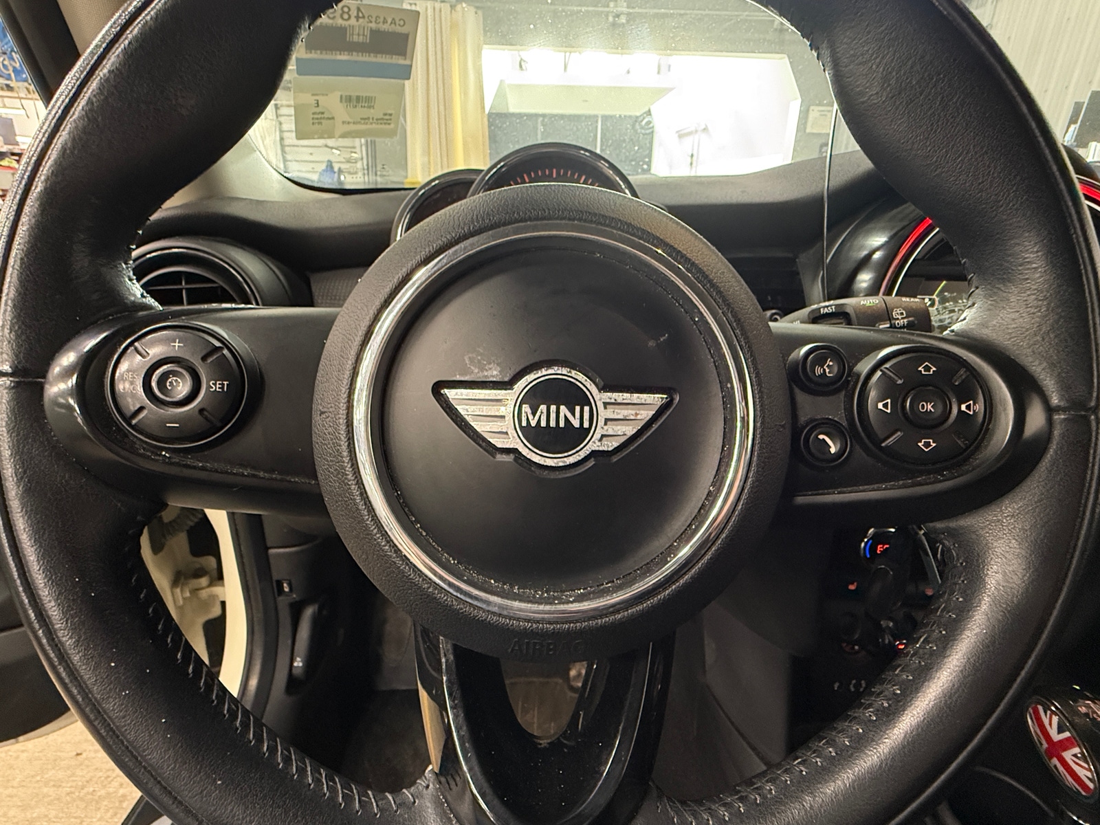 Thumbnail: 2018 MINI Cooper Hardtop - 4