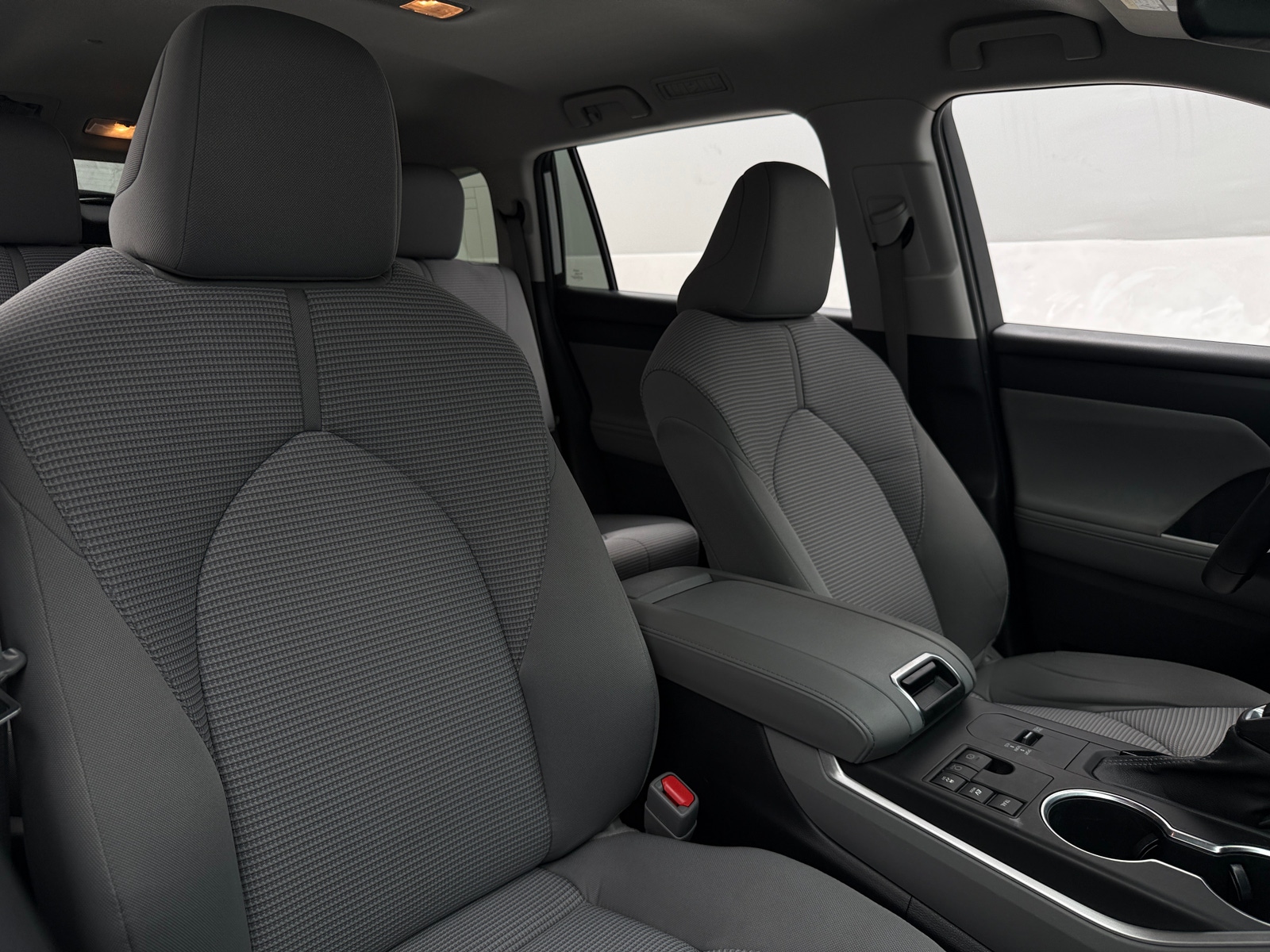 Thumbnail: 2023 Toyota Highlander - 2