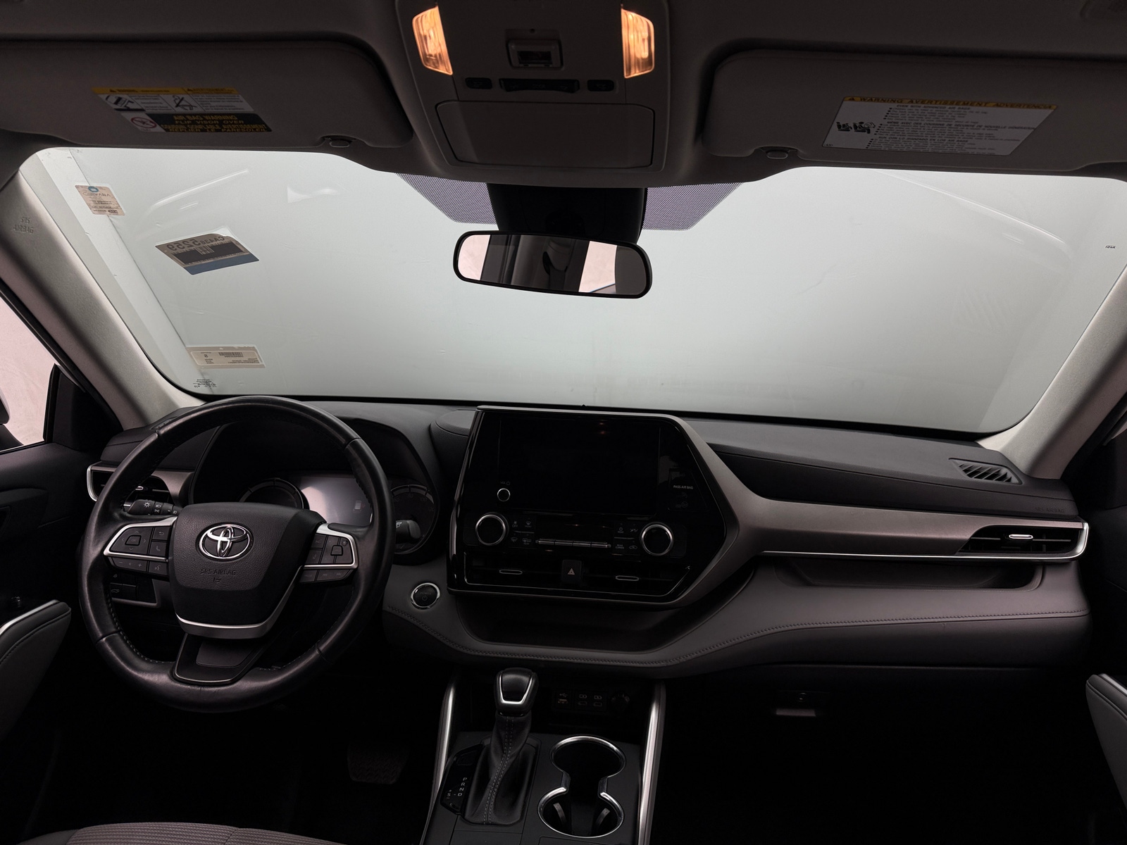 Thumbnail: 2023 Toyota Highlander - 3