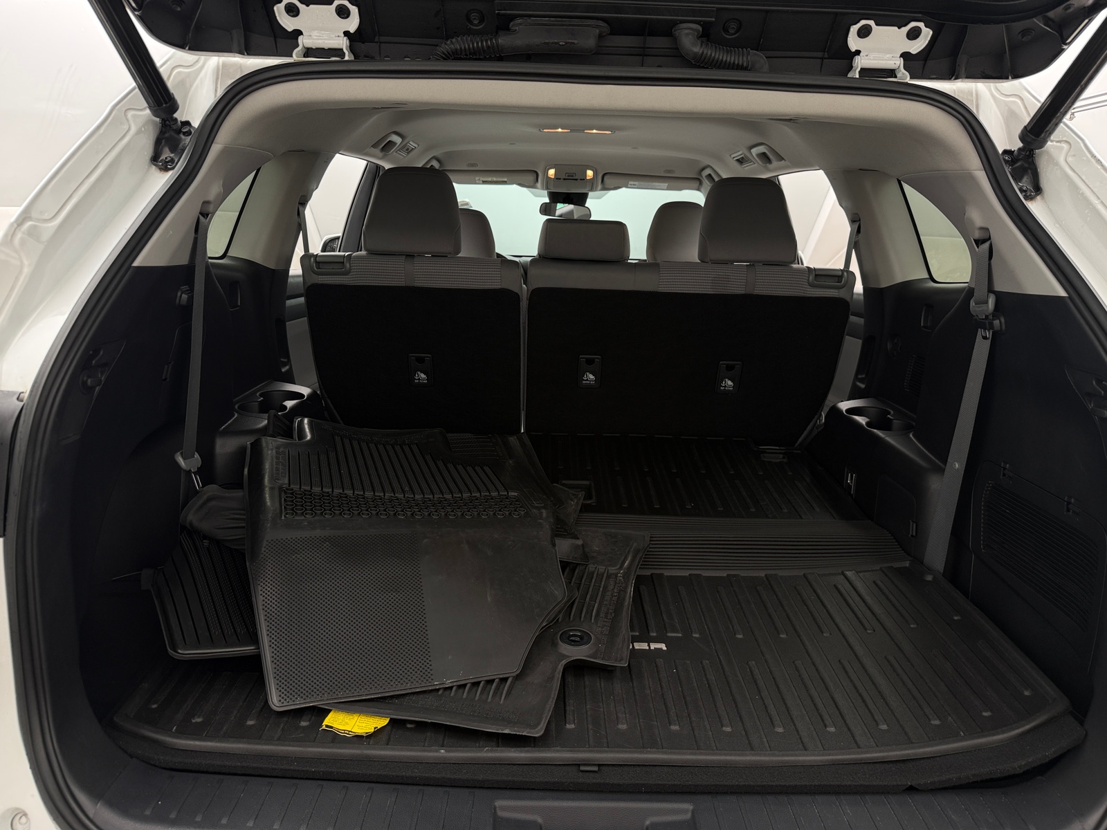 Thumbnail: 2023 Toyota Highlander - 7