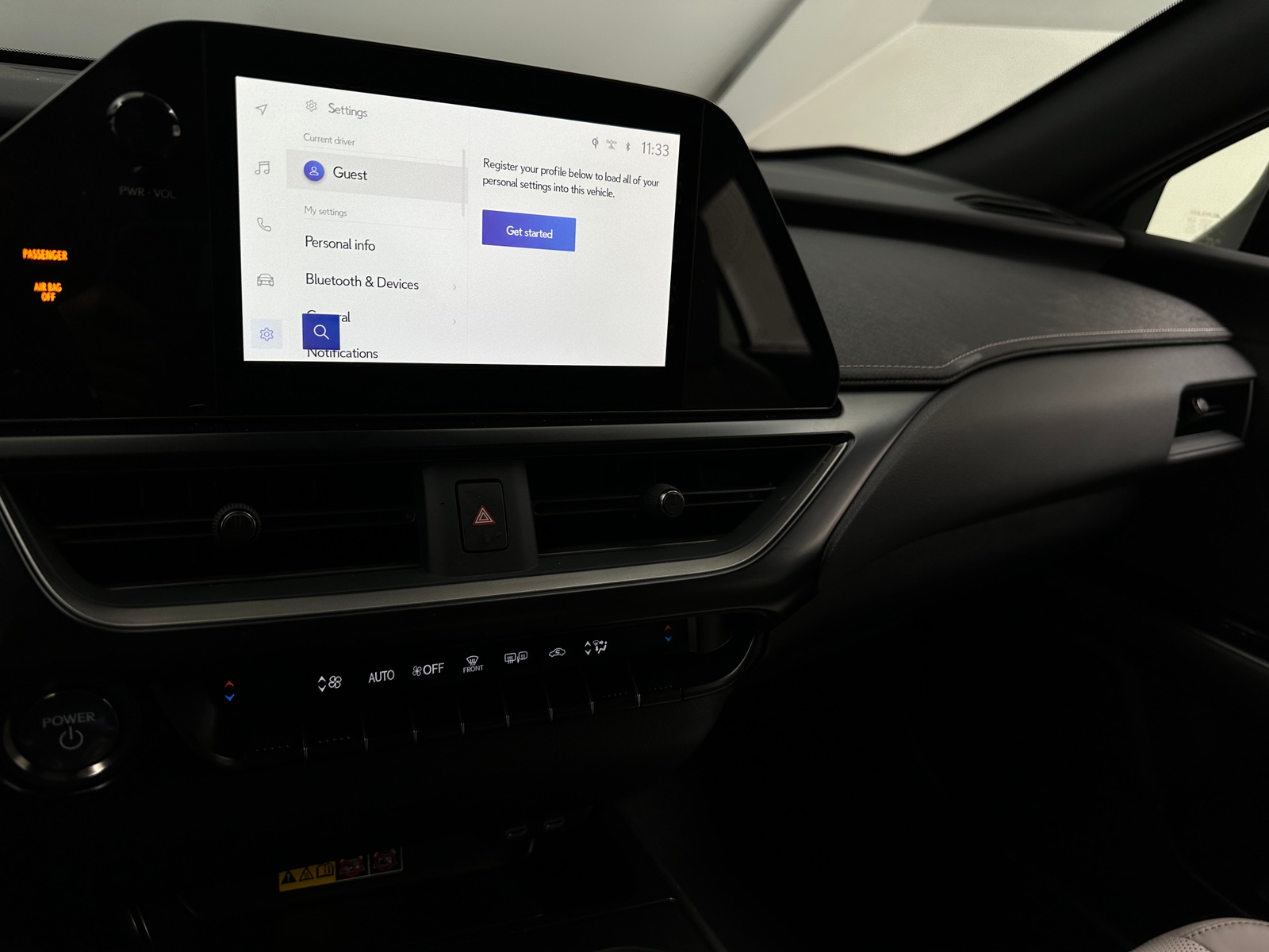 Thumbnail: 2025 Lexus UX - 3