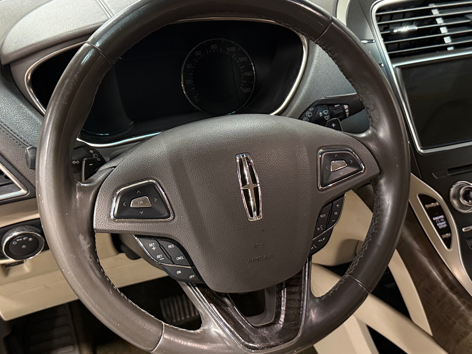 Thumbnail: 2018 Lincoln MKX - 4