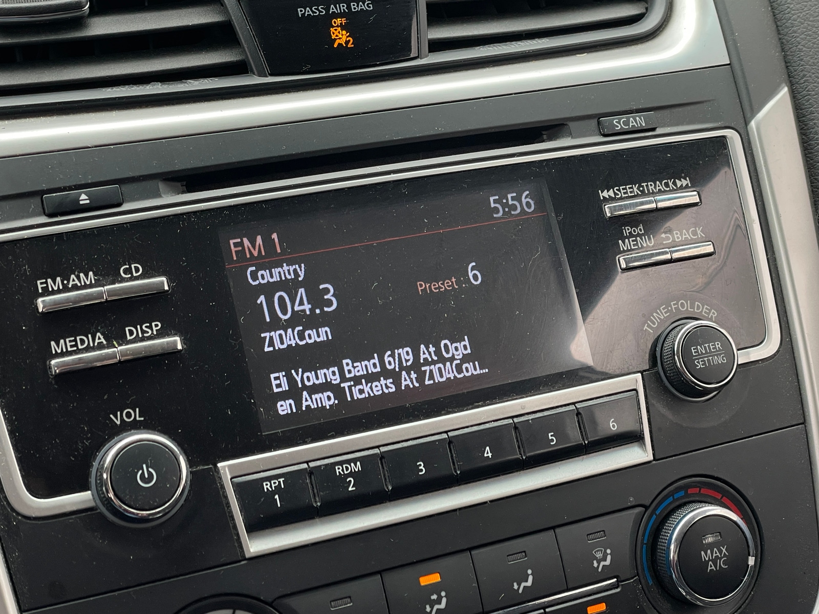 Thumbnail: 2017 Nissan Altima - 4