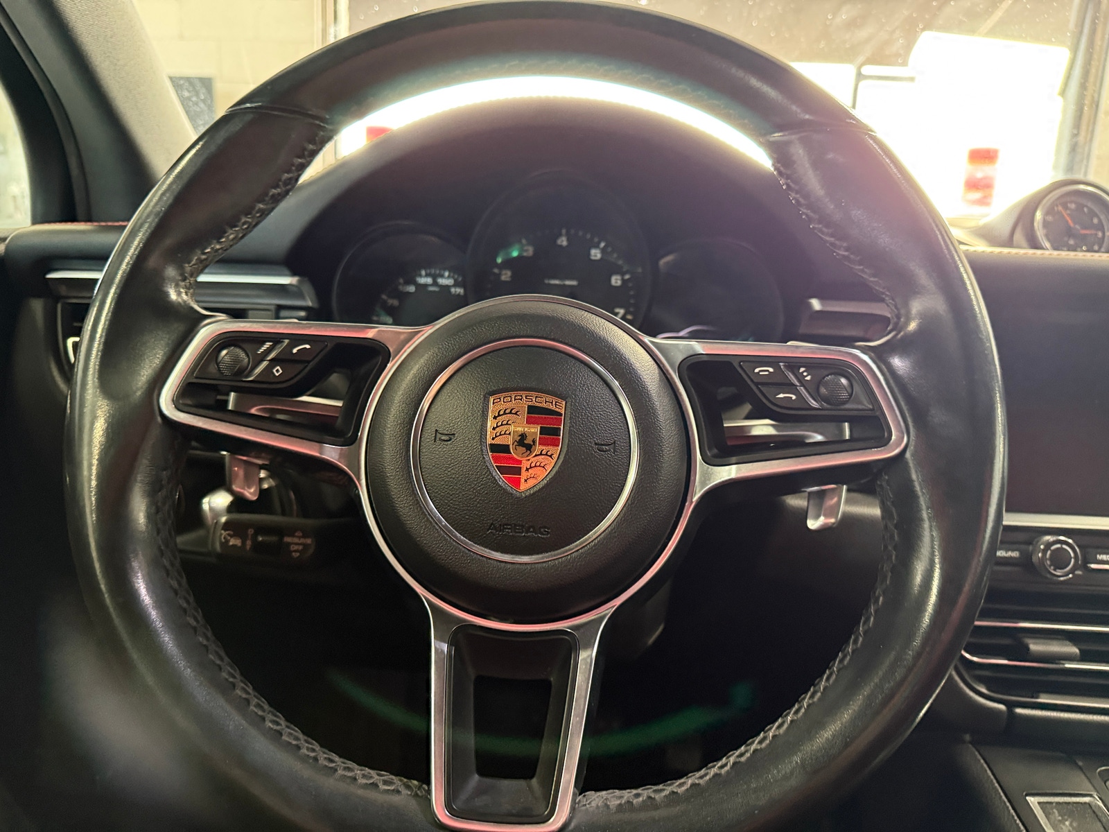 Thumbnail: 2019 Porsche Macan - 4