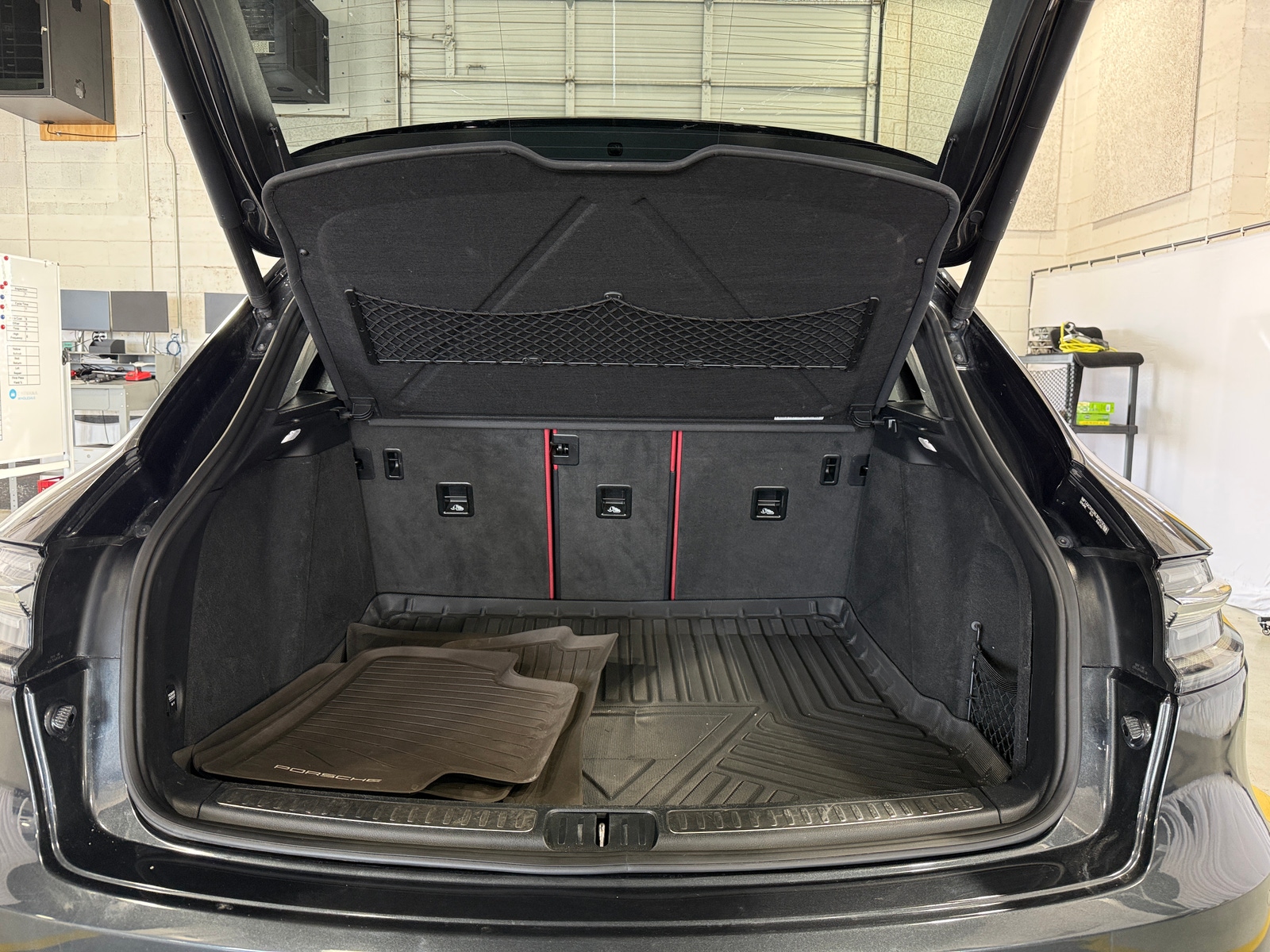 Thumbnail: 2019 Porsche Macan - 6