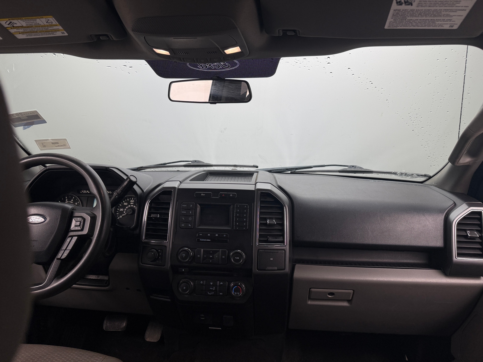 Thumbnail: 2018 Ford Econoline - 3