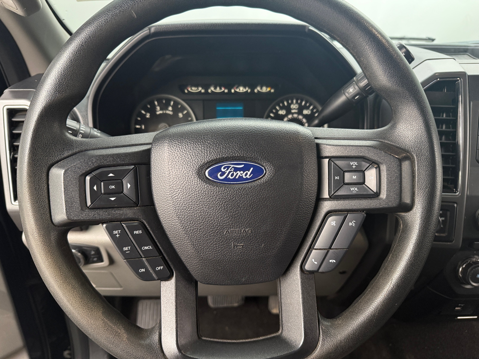 Thumbnail: 2018 Ford Econoline - 5