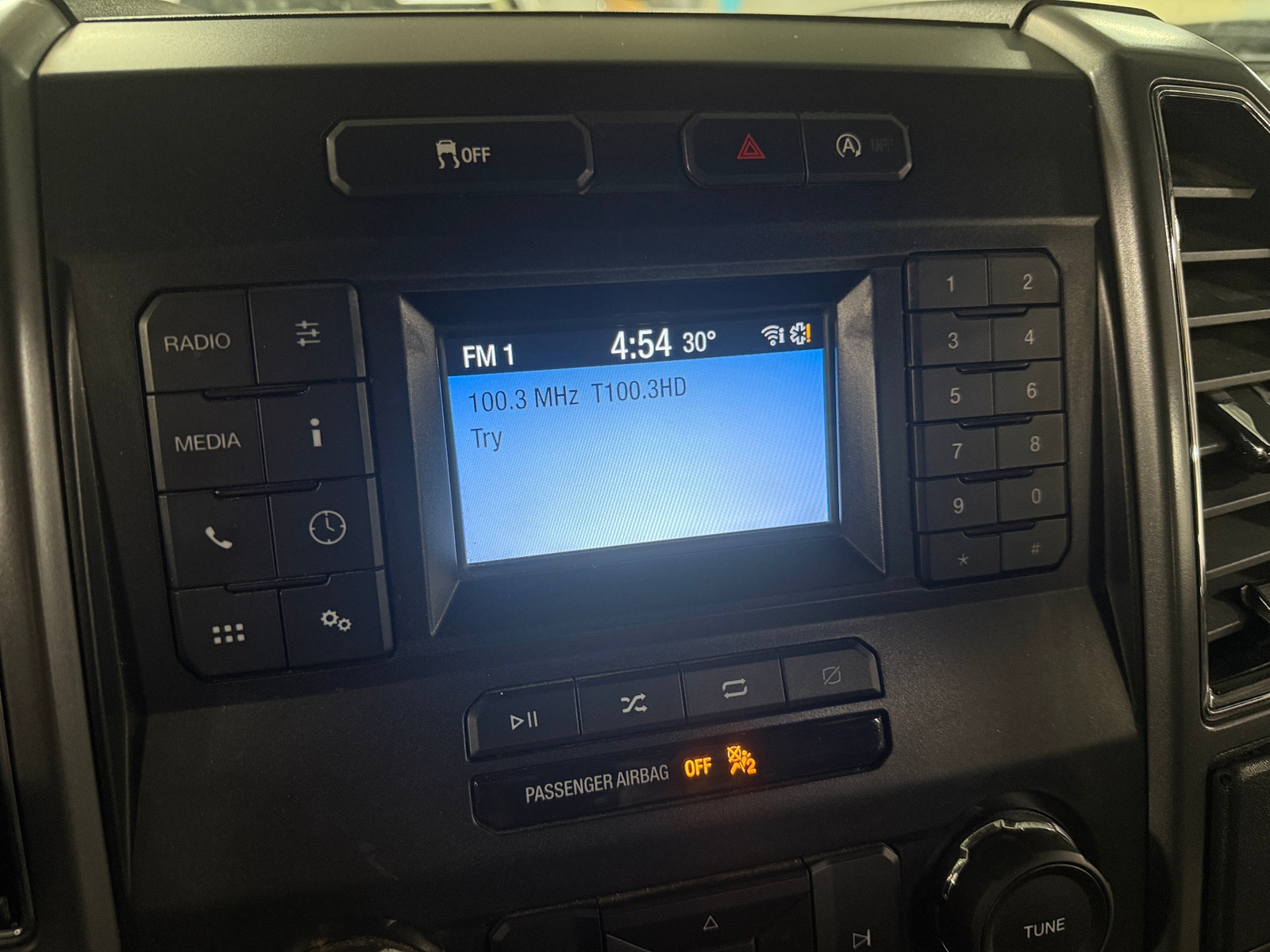 Thumbnail: 2018 Ford Econoline - 4