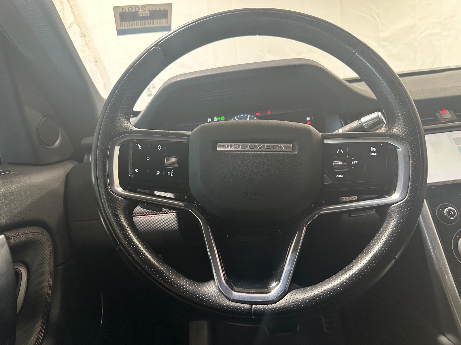 Thumbnail: 2022 Land Rover Discovery Sport - 4