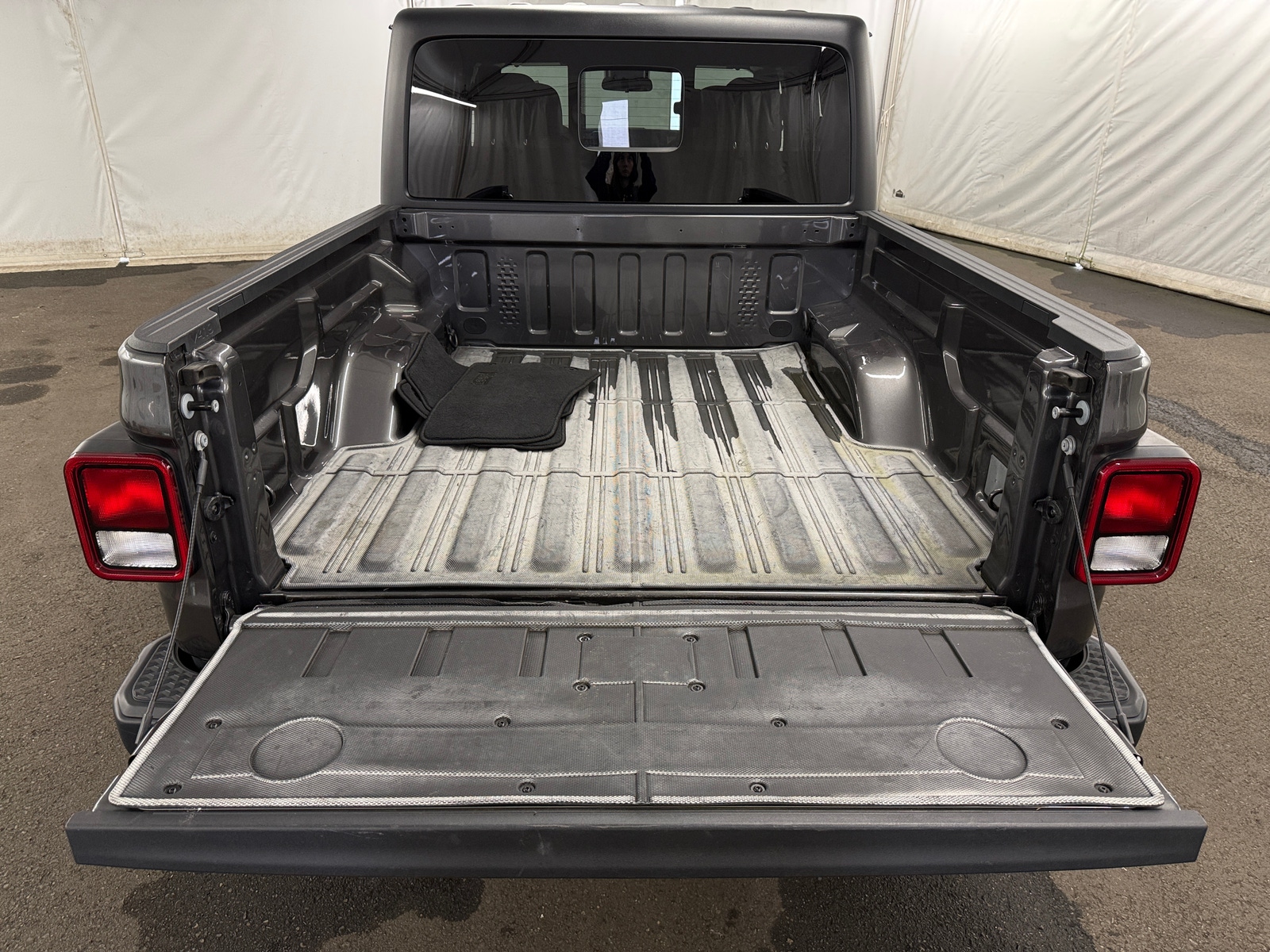 Thumbnail: 2024 Jeep Gladiator - 7