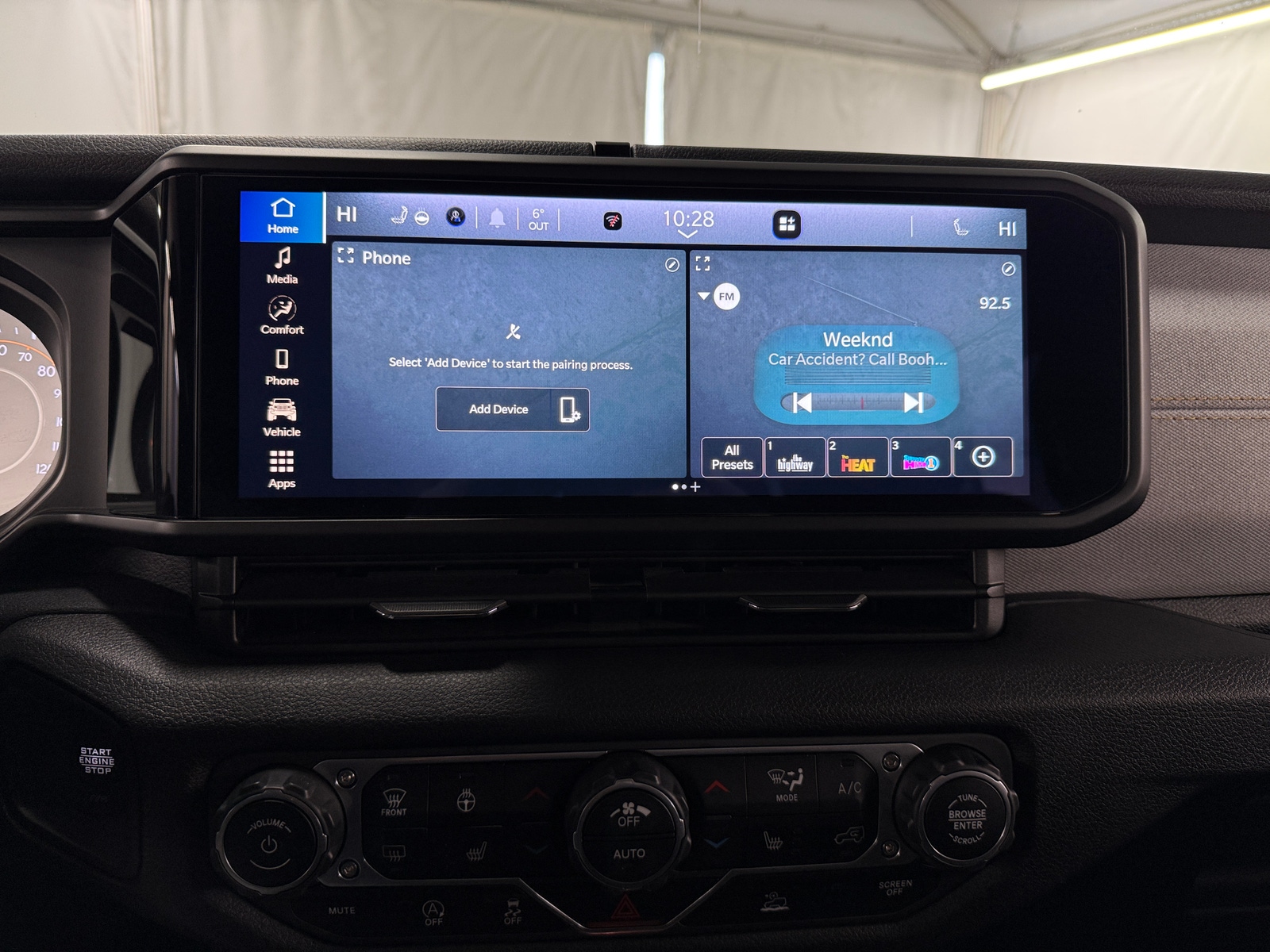 Thumbnail: 2024 Jeep Gladiator - 4