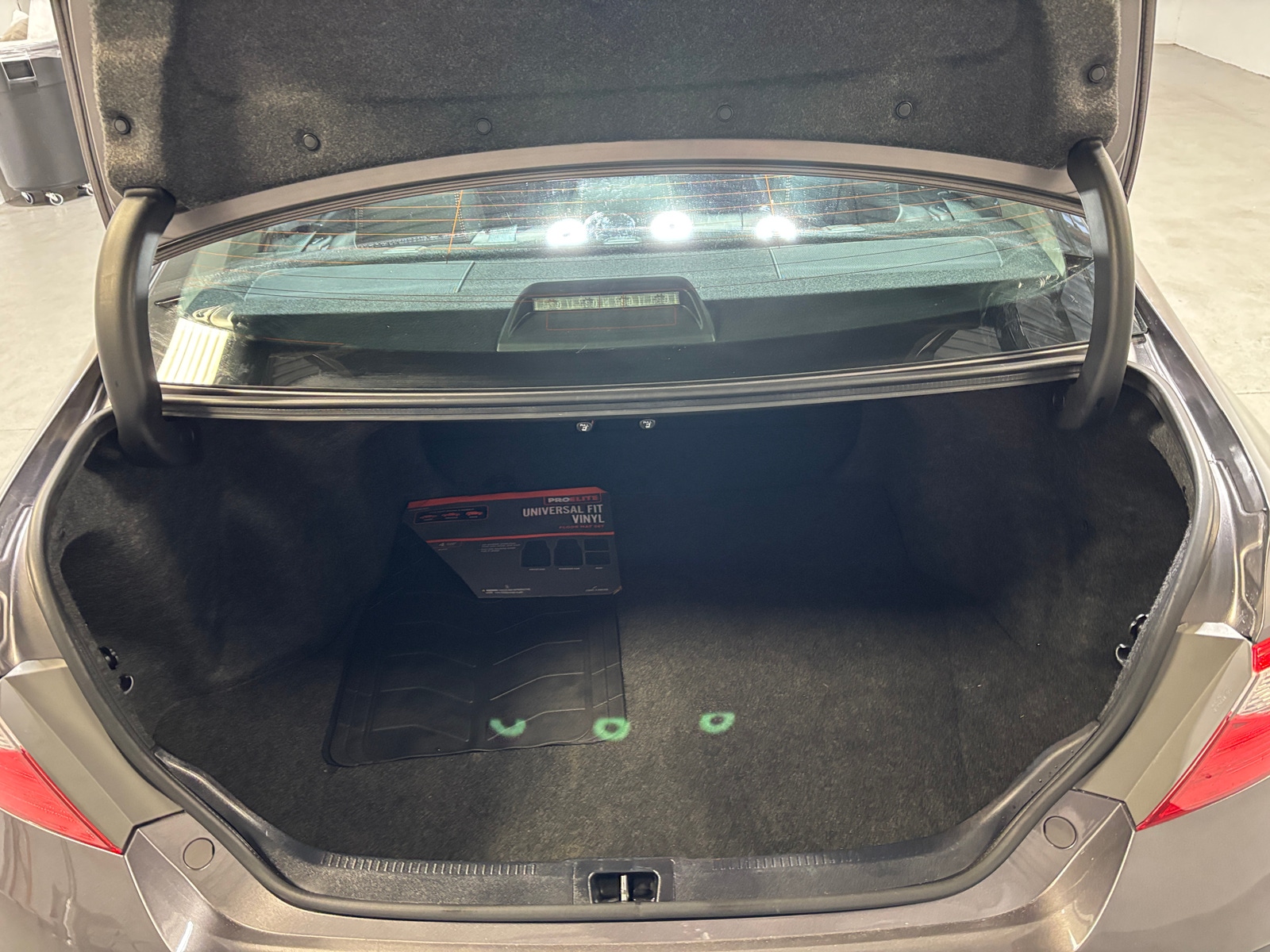 Thumbnail: 2015 Toyota Camry - 7