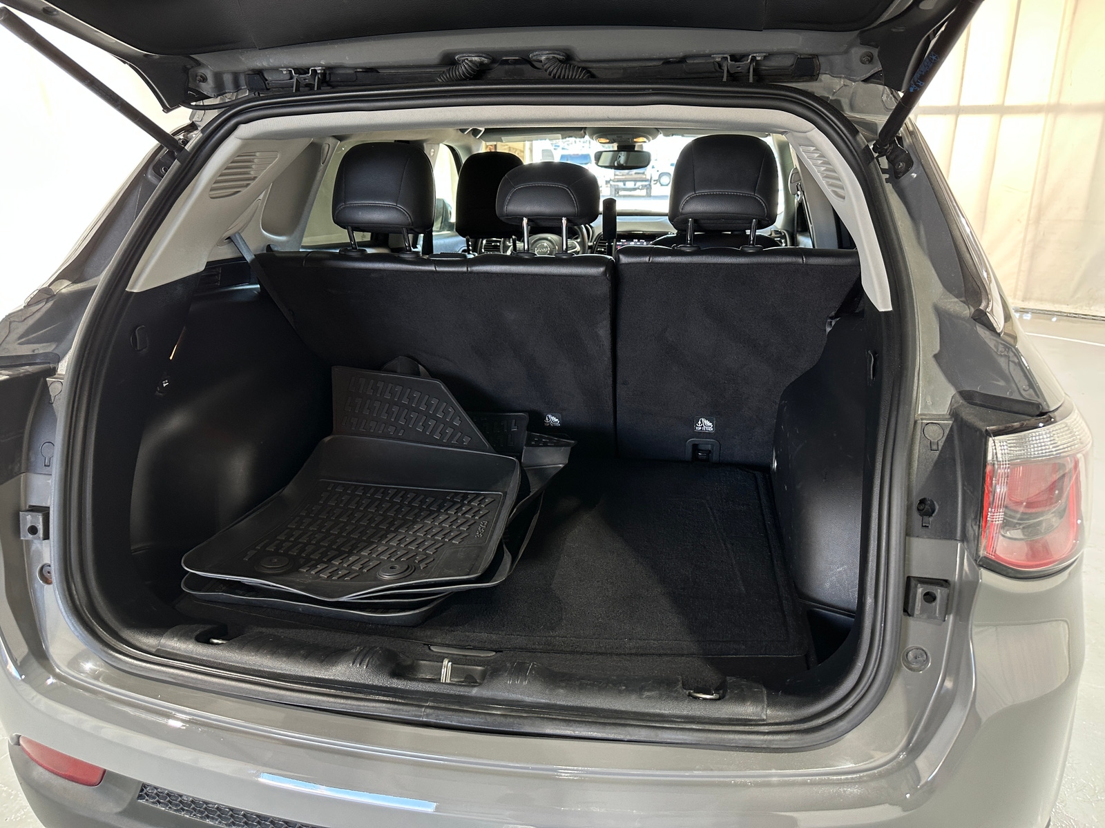 Thumbnail: 2019 Jeep Compass - 6