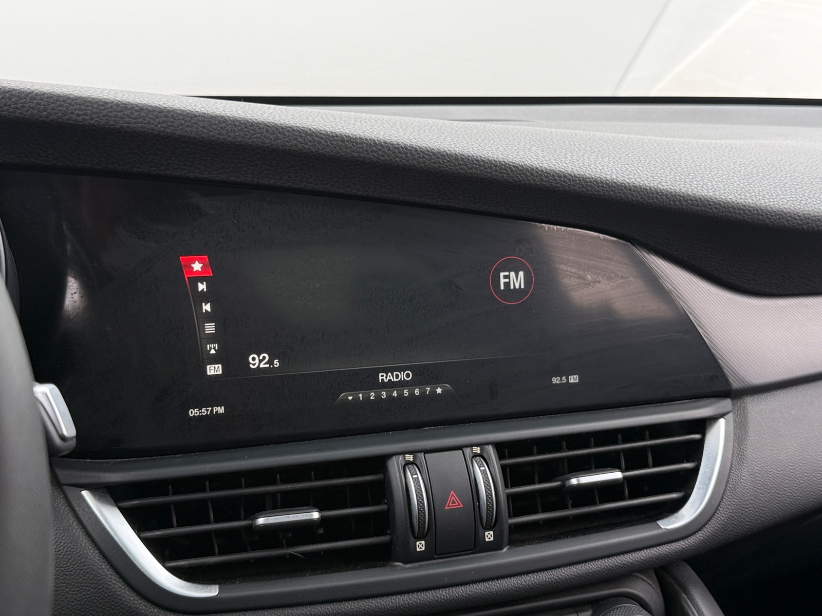 Thumbnail: 2018 Alfa Romeo Giulia - 3