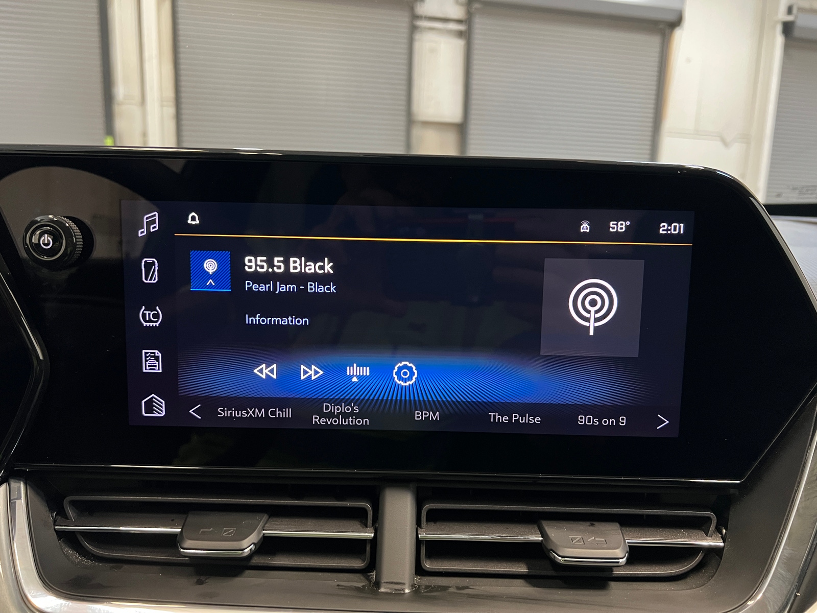 Thumbnail: 2025 Chevrolet Trax - 4