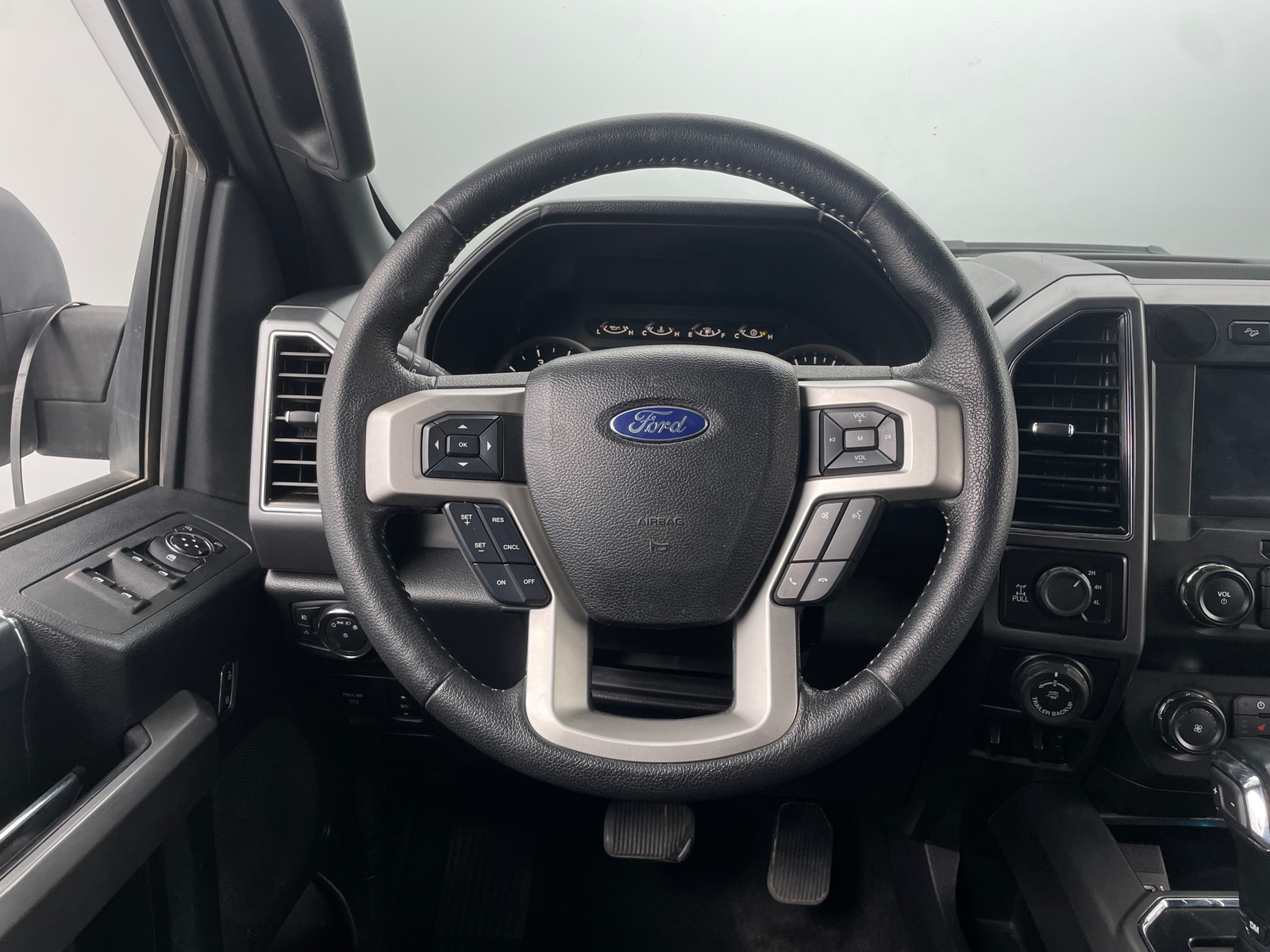 Thumbnail: 2019 Ford Econoline - 5