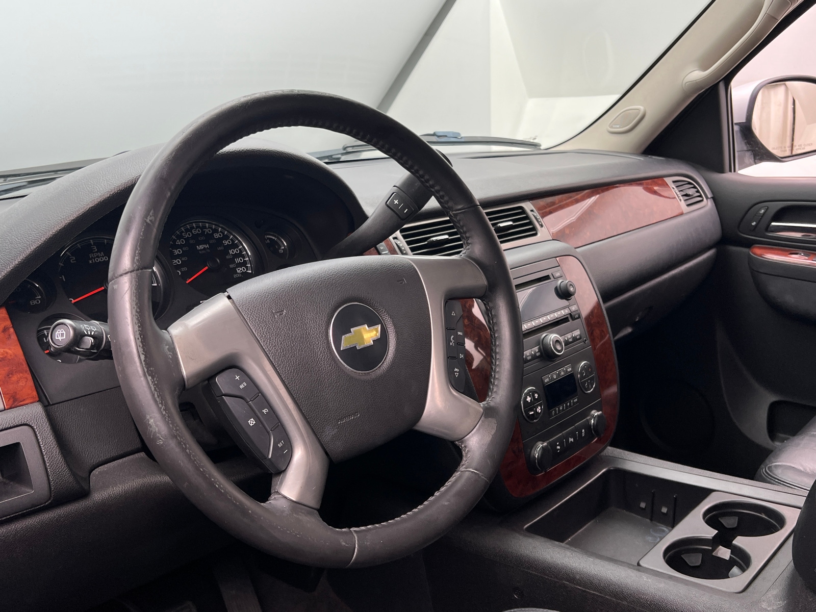 Thumbnail: 2013 Chevrolet Tahoe - 4