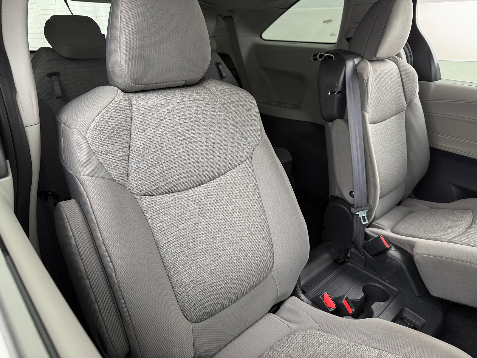 Thumbnail: 2024 Toyota Sienna - 6