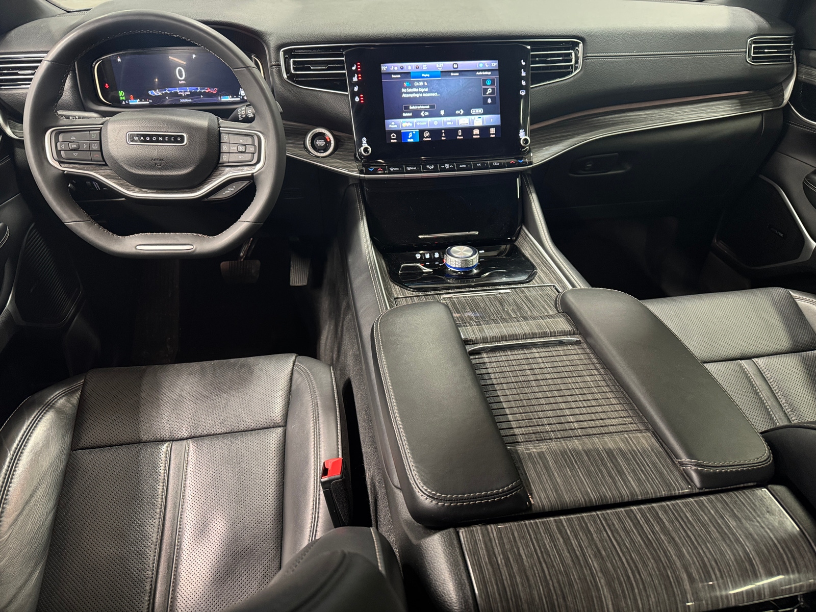 Thumbnail: 2022 Jeep Wagoneer - 2