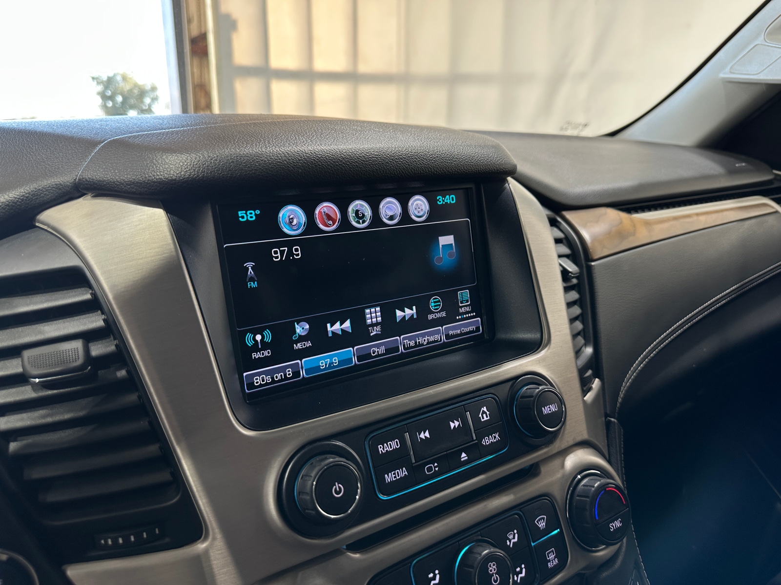 Thumbnail: 2020 GMC Yukon - 3