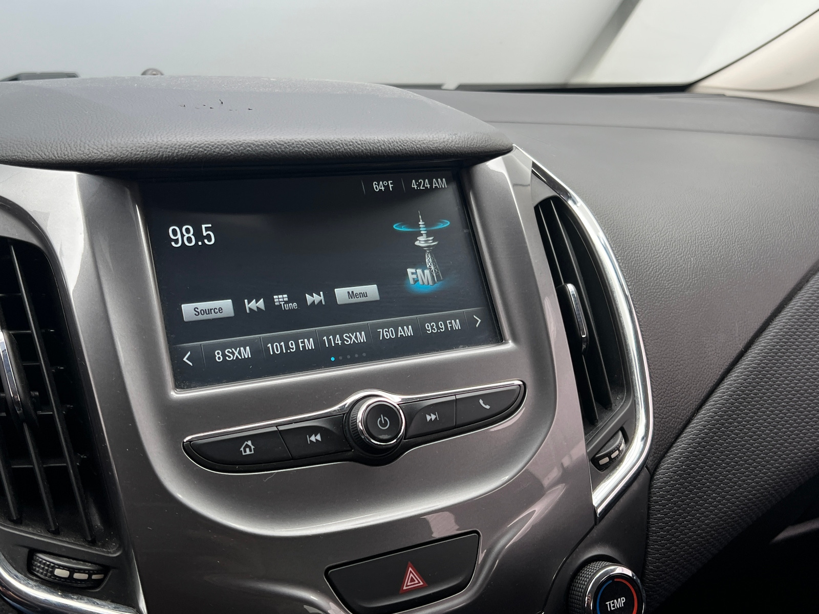 Thumbnail: 2017 Chevrolet Cruze - 4