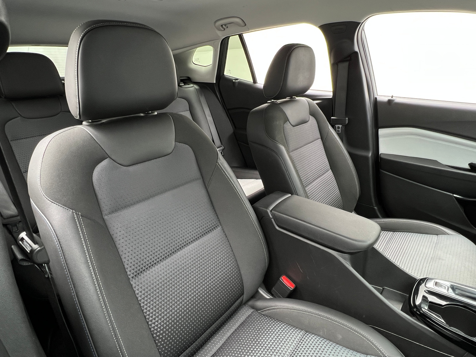 Thumbnail: 2025 Chevrolet Trax - 2