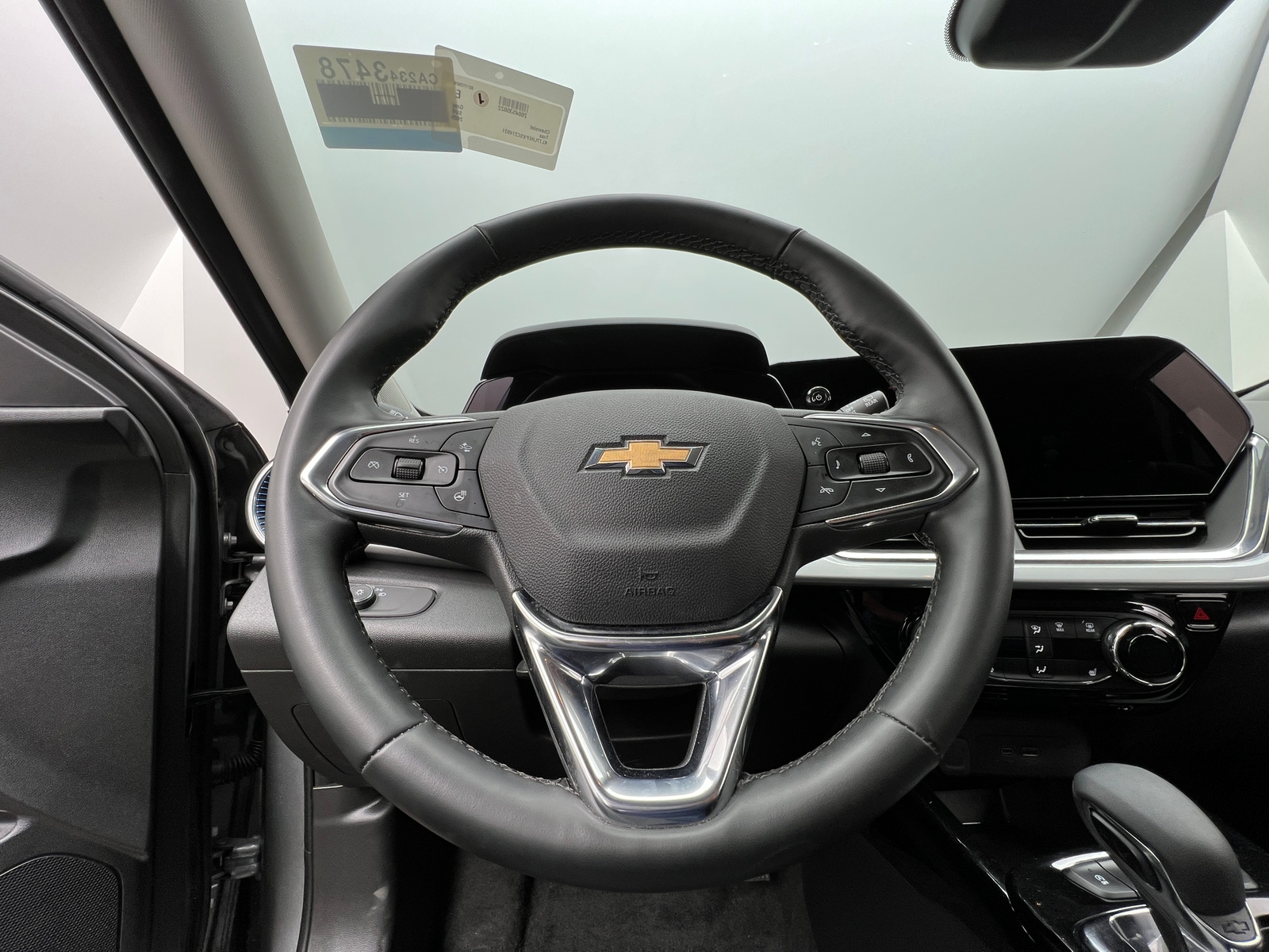 Thumbnail: 2025 Chevrolet Trax - 5