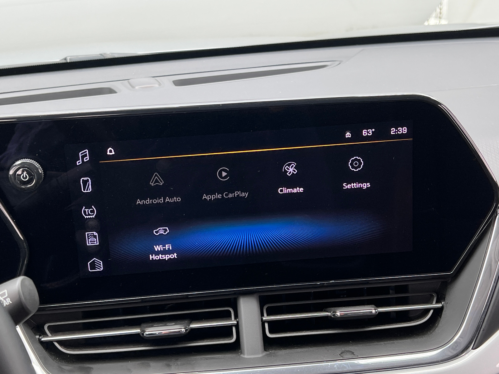 Thumbnail: 2025 Chevrolet Trax - 4