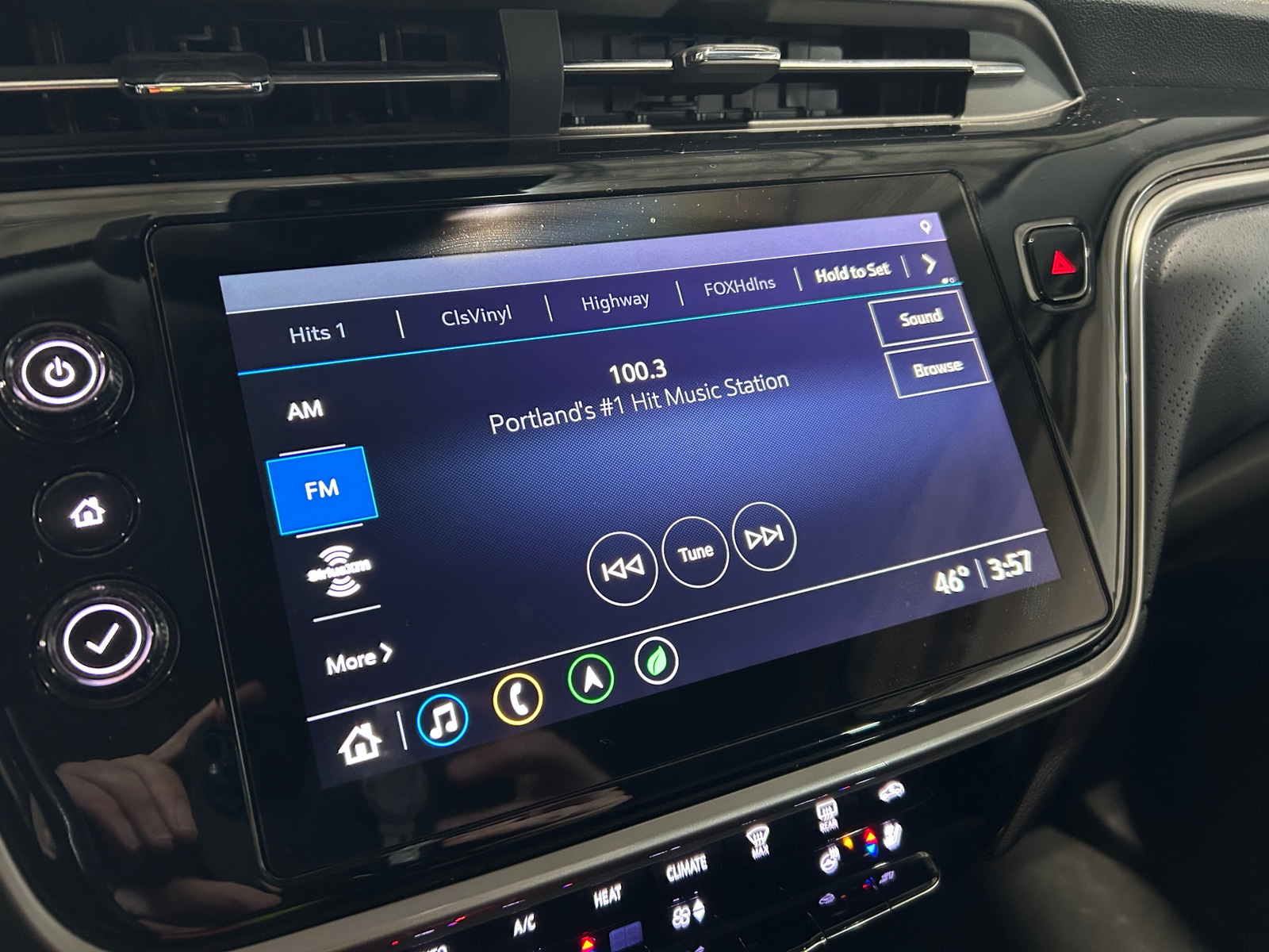 Thumbnail: 2022 Chevrolet Bolt EUV - 4