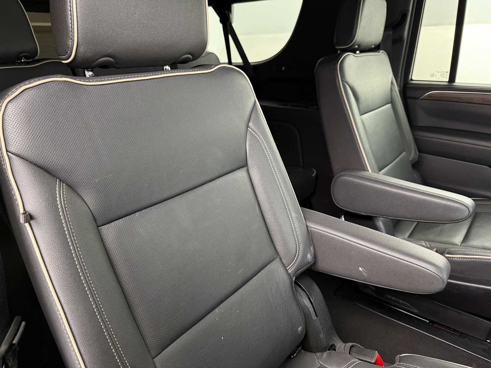 Thumbnail: 2023 Chevrolet Suburban - 5