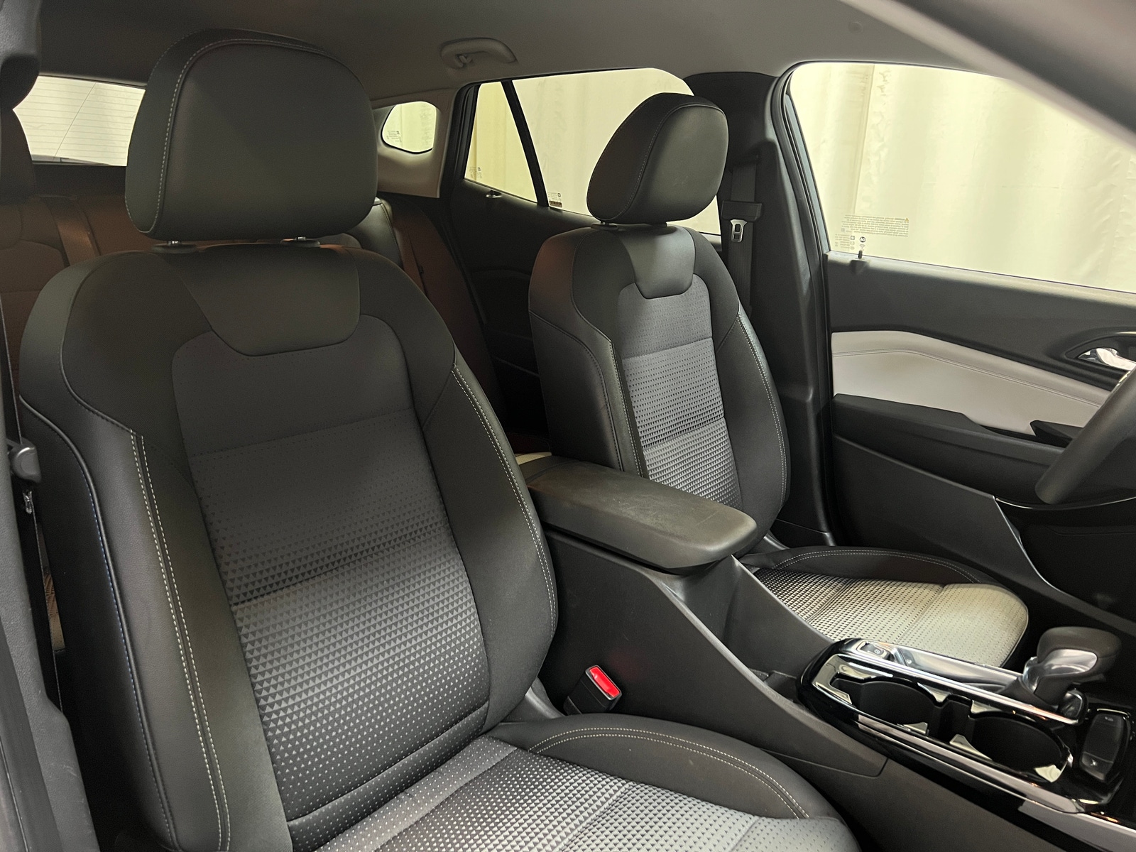 Thumbnail: 2025 Chevrolet Trax - 2