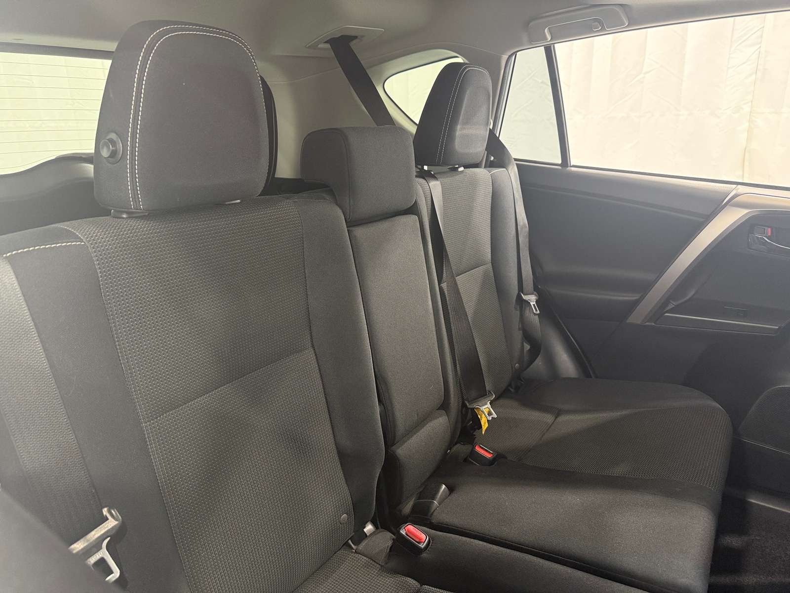 Thumbnail: 2017 Toyota RAV4 - 6