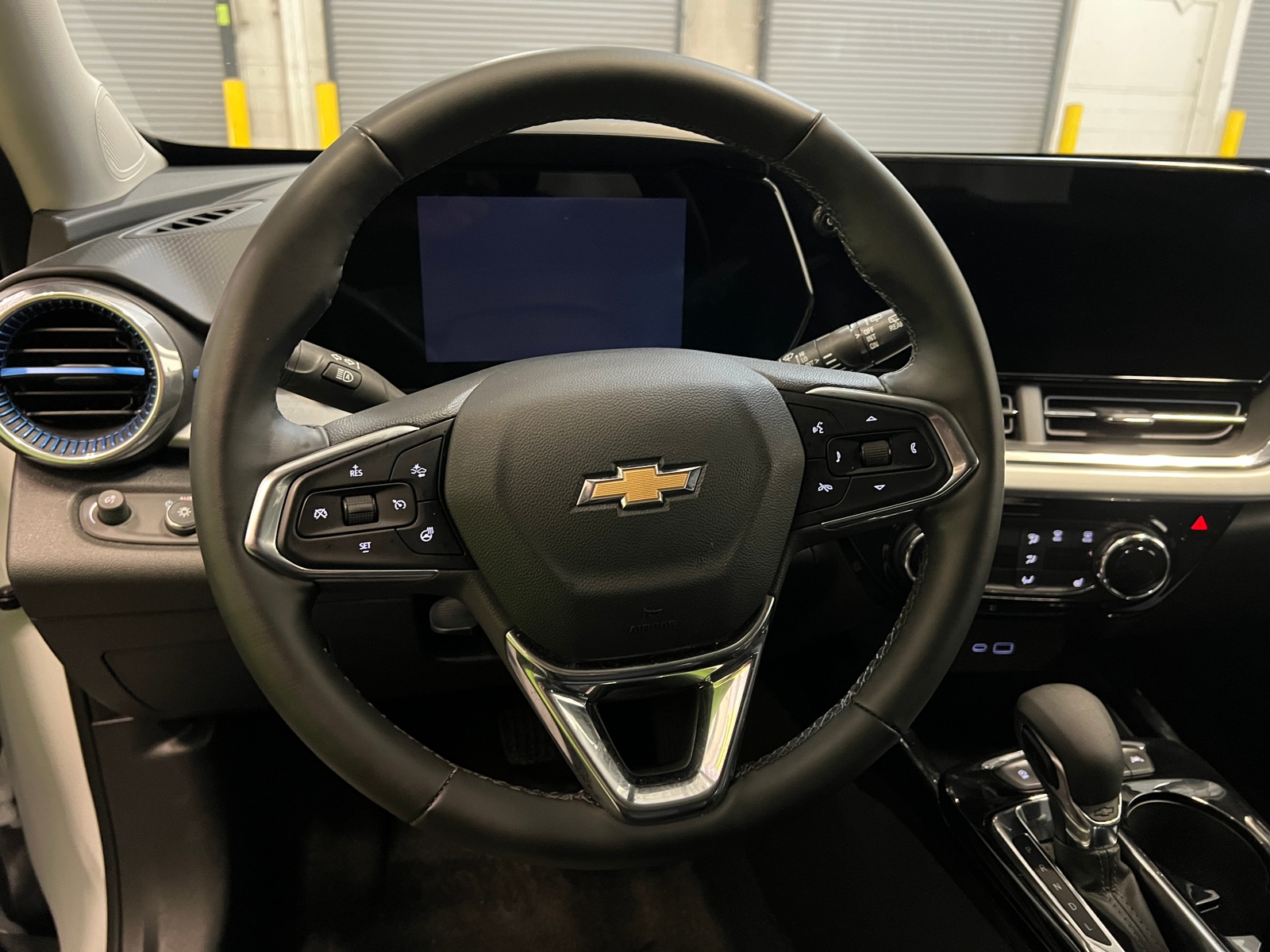 Thumbnail: 2025 Chevrolet Trax - 5